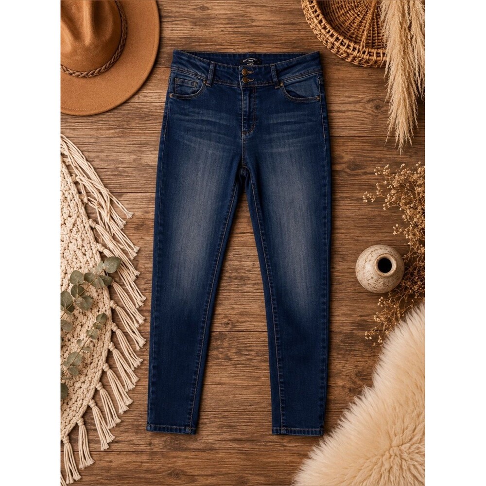 Almost Famous MidRise Skinny Jeans Women’s Size 13 Denim Blue Wash